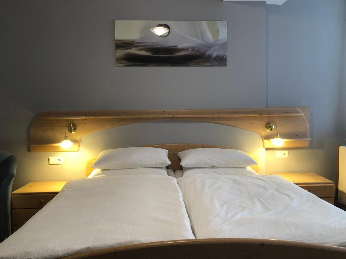 Hotel Hellweger Campo Tures Exterior foto