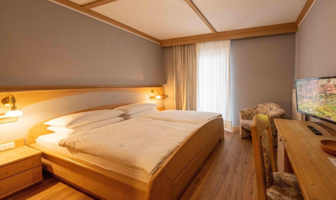 Hotel Hellweger Campo Tures Exterior foto