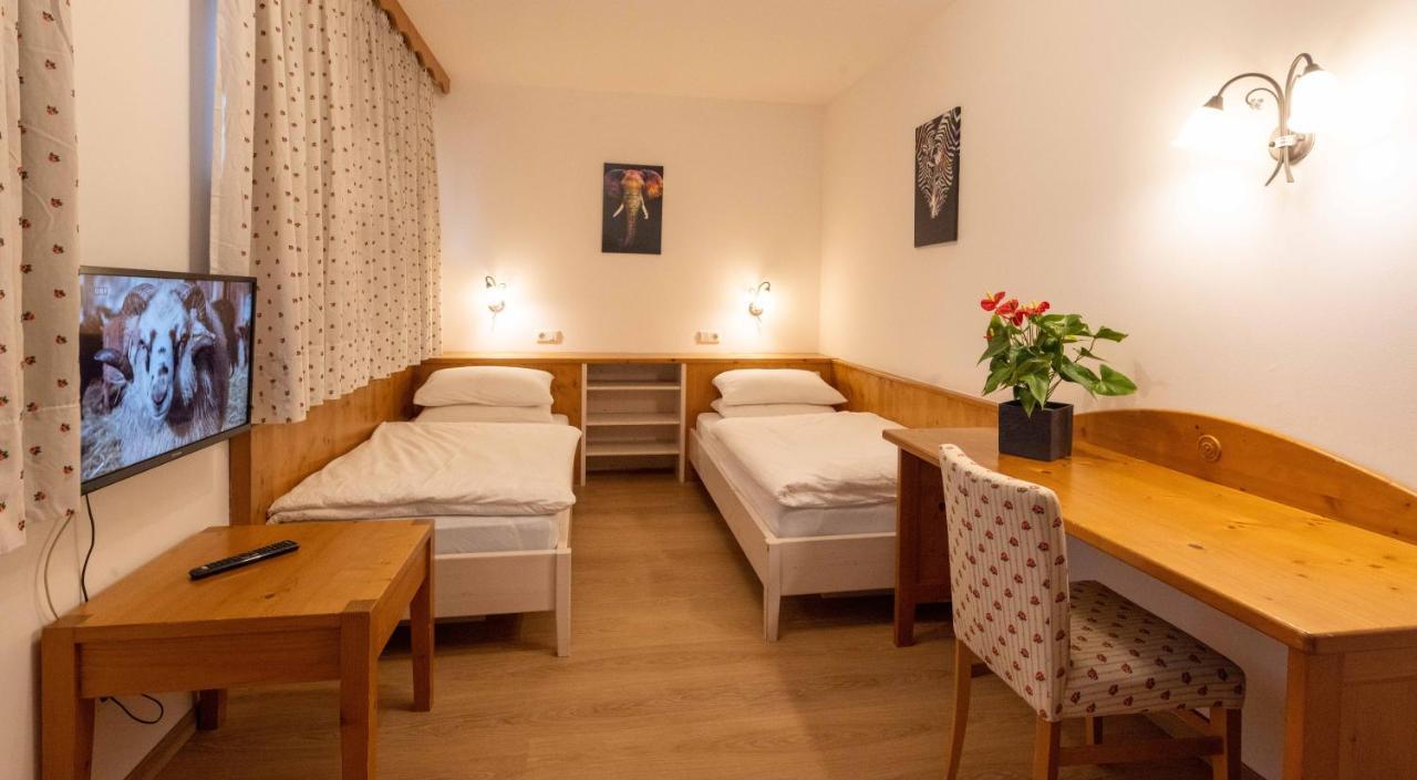 Hotel Hellweger Campo Tures Exterior foto